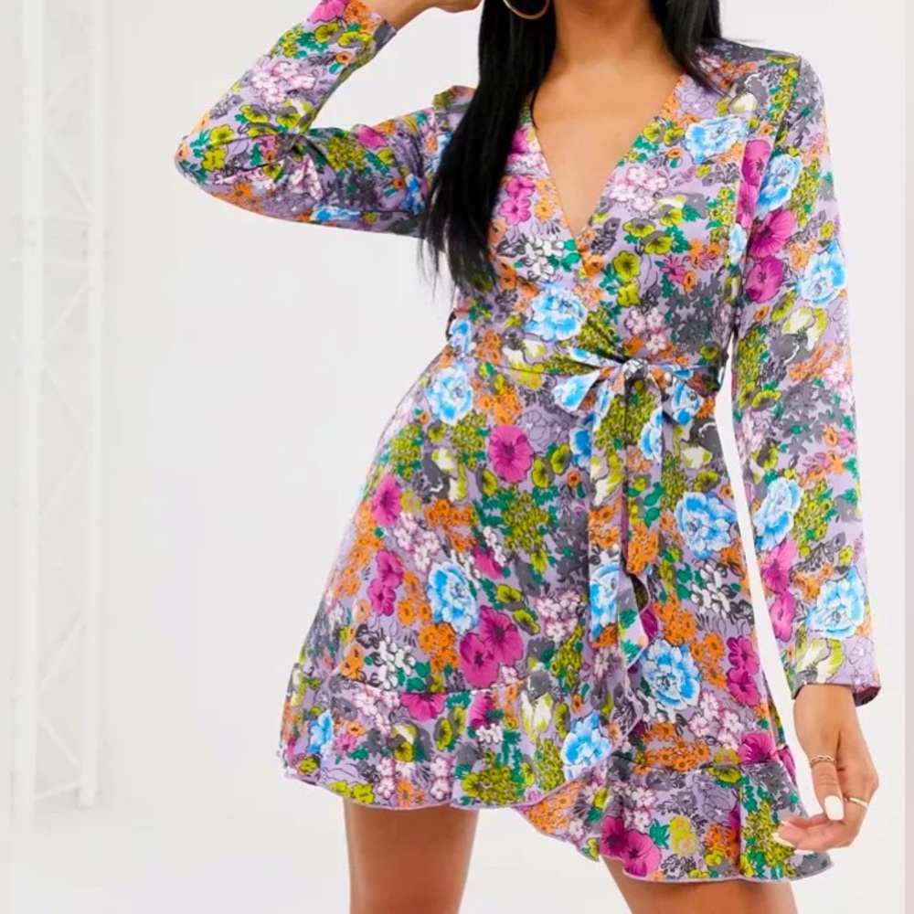 Missguided Wrap Tea Dress in Floral Print